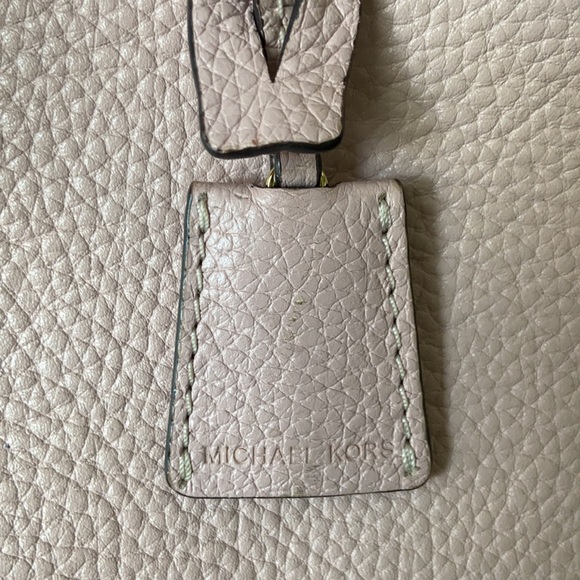 MICHAEL Michael Kors Cross Body - Picture 5 of 5